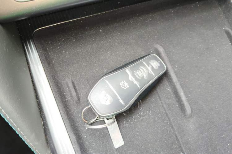 Used BYD Song L DM-i 2025 Intelligent Driving Version 160 km Beyond-Range Type
