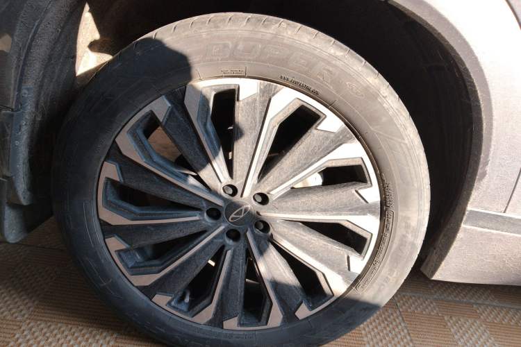 Used Chery Tiggo 9 2023 2.0T Dual-Clutch Two-Wheel Drive Luxury Edition 5 Seats