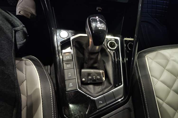 Used Volkswagen Tayron 2023 300TSI Two-Wheel-Drive Luxury Plus Advanced Edition
