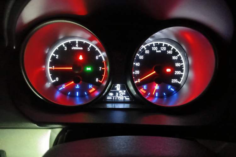 Used Geely Auto GX7 2015 Classic Edition 1.8L Manual New Urban Upgrade Version China V Standard
