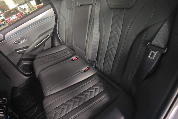 Used BYD Song L DM-i 2025 Intelligent Driving Version 160 km Beyond-Range Type