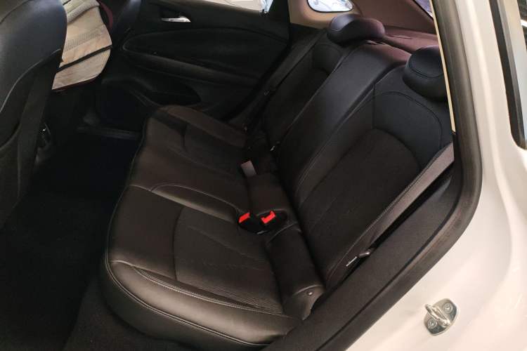 Used Buick Verano 2017 Sedan 20T Dual-Clutch Leading Model
