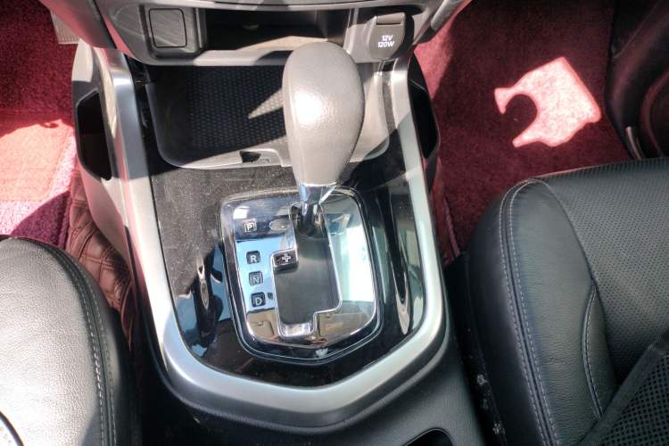 Used Nissan Terra 2018 2.5L Automatic 2WD Luxury Edition
