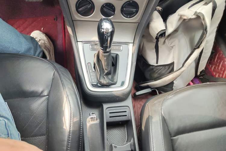 Used Volkswagen Lavida 2013 Restyled Classic 1.6L Automatic Comfort Edition
