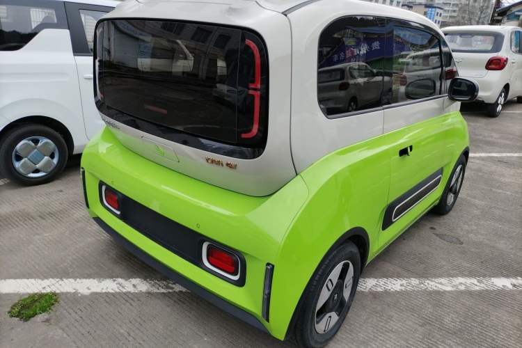 Used Baojun KiWi EV 2021 Artist Model Lithium Iron Phosphate
