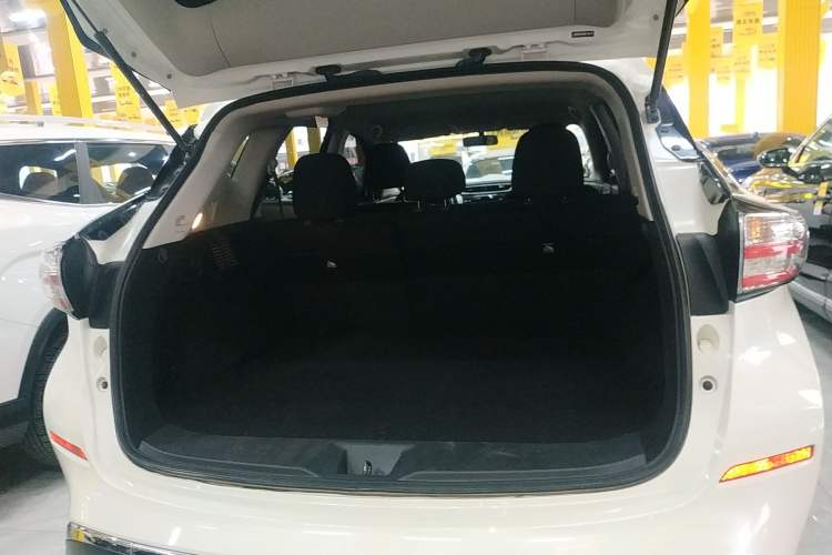 Used Nissan Murano 2021 2.5L XE Two-Wheel Drive Elite Edition
