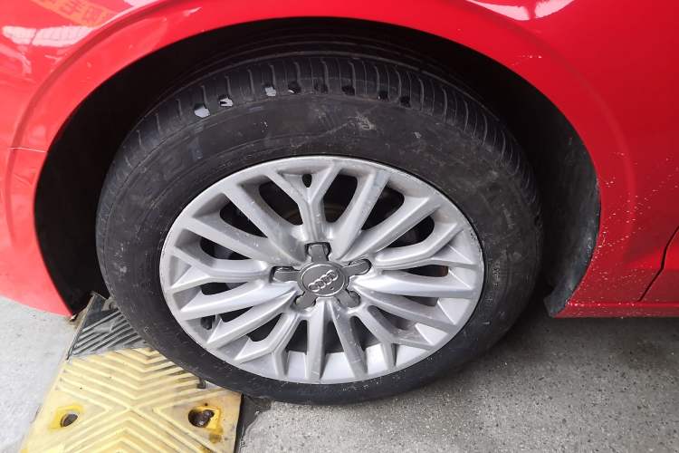 Used Audi A3 2014 Limousine 35 TFSI Automatic Fashion Model
