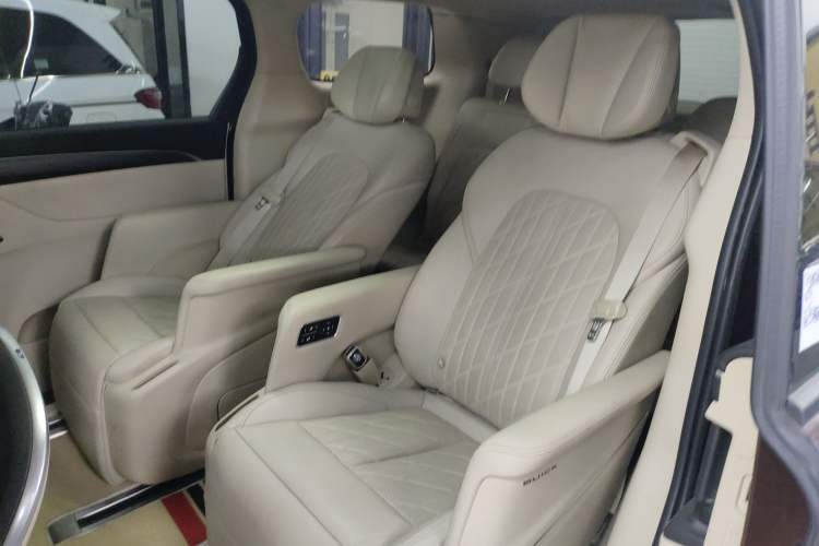 Used Buick GL8 2022 ES Landtrek 653T Flagship Model
