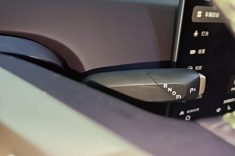 Used  07 2024 Max Extended-Range Edition
