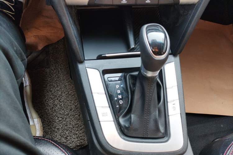 Used Hyundai Elantra 2016 1.6L Automatic ZhiXuan – Elite Version