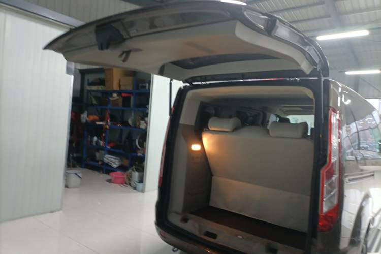 Used Ford Tourneo Custom 2017 2.0T Automatic Elite Version
