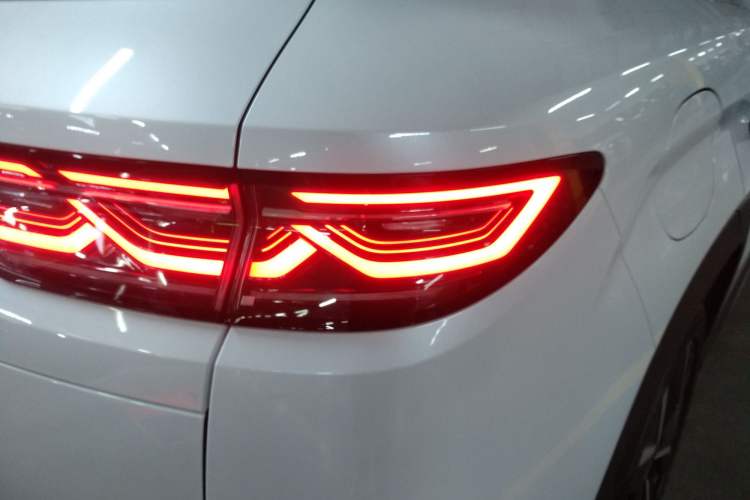 Used BYD Song L DM-i 2025 Intelligent Driving Version 160 km Beyond-Range Type
