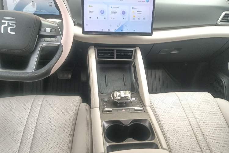 Used BYD Yuan UP 2024 401KM Leading Edition