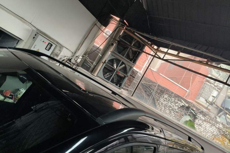 Used Mercedes-Benz V-Class 2016 V 260 Avantgarde Edition
