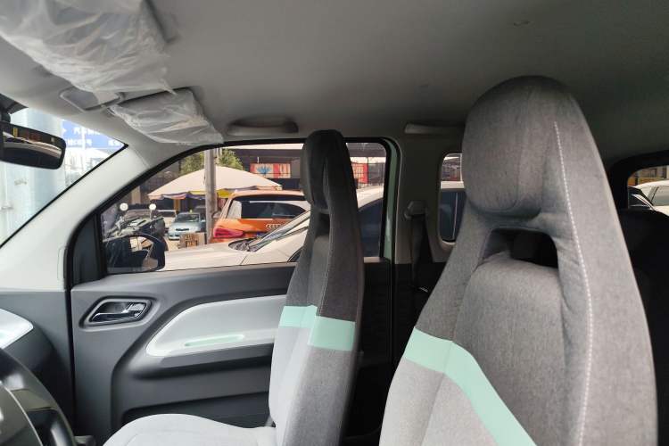 Used Wuling Hongguang MINIEV 2022 Macaron Premium Model – Lithium Iron Phosphate
