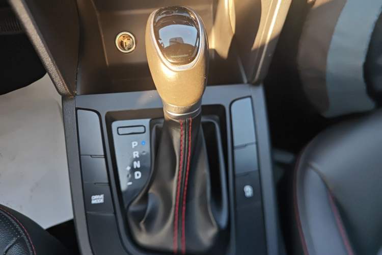 Used Hyundai Elantra 2019 1.4T Dual-Clutch Xuan Dong · Dynamic Model