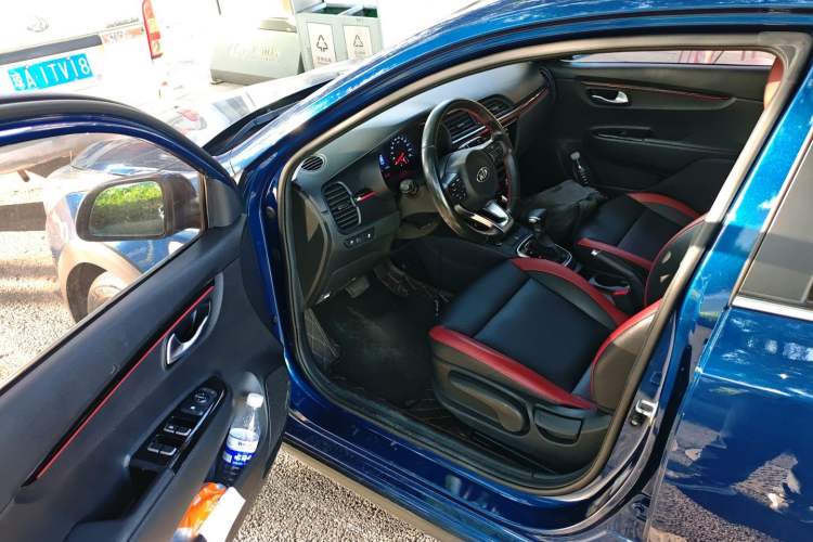 Used Kia KX Cross 2018 1.6L Automatic Dynamic Sunroof Version
