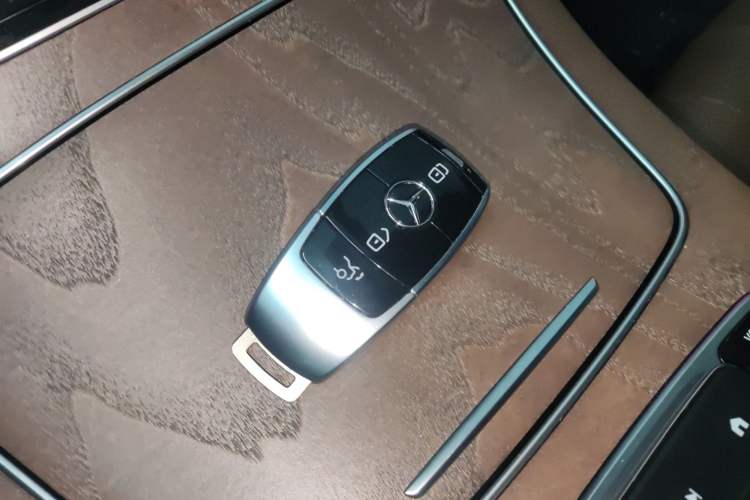 Used Mercedes-Benz E-Class 2022 Second Facelift E 300 L Luxury Edition