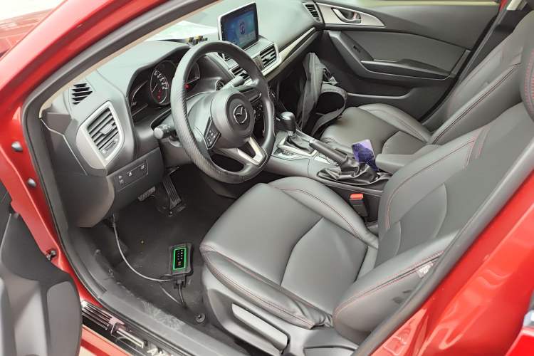 Used Mazda Mazda 3 Axela 2017 Sedan 1.5L Automatic Comfort Model Emission Standard China V
