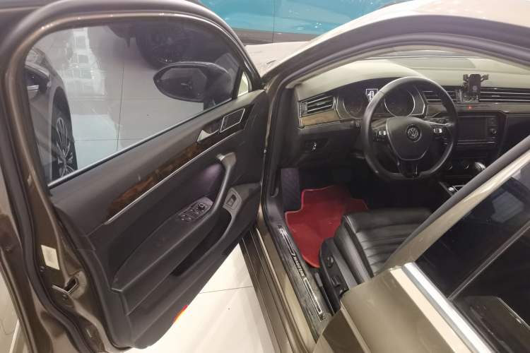 Used Volkswagen Magotan 2018 Facelift 330TSI DSG Luxury Model