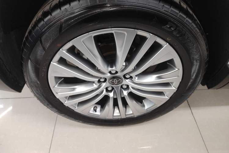 Used Toyota Harrier 2023 2.0L CVT Two-Wheel Drive Deluxe Edition