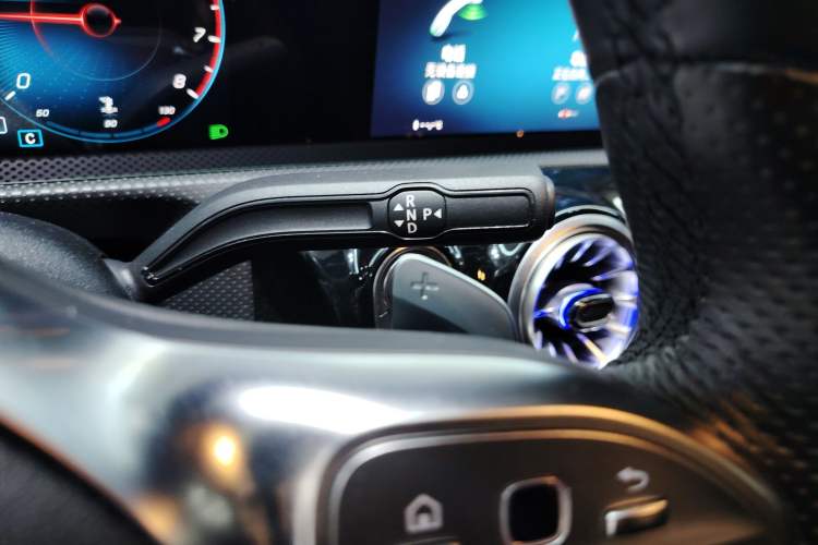 Used Mercedes-Benz A-Class 2022 Revised Version A 200 L Sport Sedan Fashionable Style