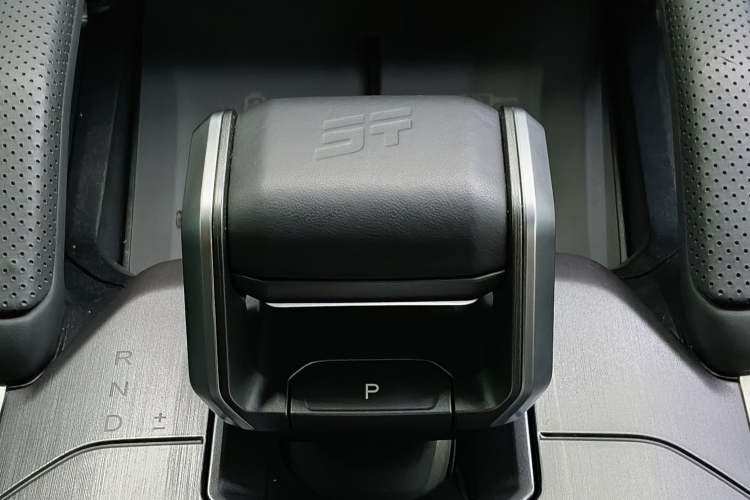 Used Jetour Traveler 2023 2.0T All-Wheel-Drive CrossPRO
