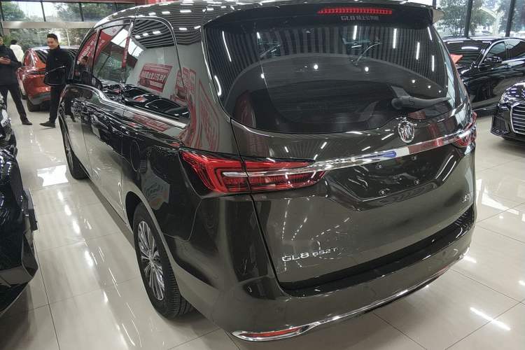 Used Buick GL8 2021 Land Cruiser Executive Class 652T Comfort Model