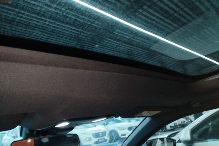 Used Changan UNI-V 2022 1.5T Prestige Version
