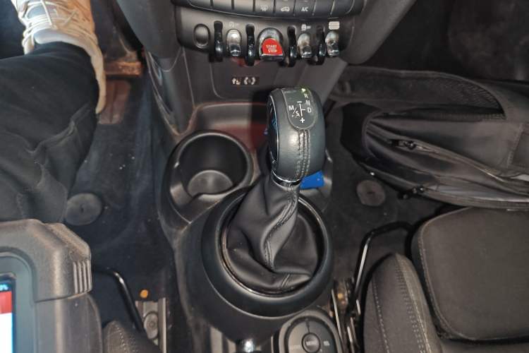 Used  MINI 2016 1.5T COOPER Five-Door Edition
