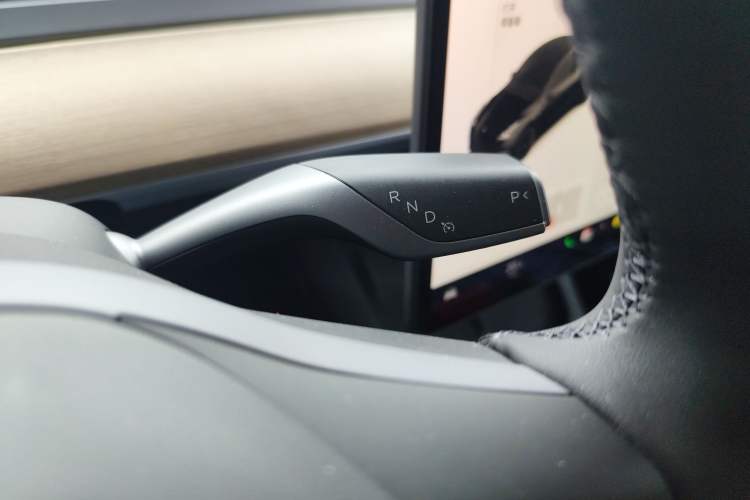 Used Tesla Model Y 2021 Standard Range Rear-Wheel Drive Version