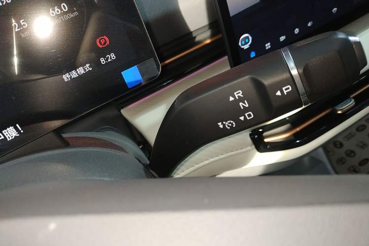 Used Bestune Yueyi 03 2025 565km Premium Edition