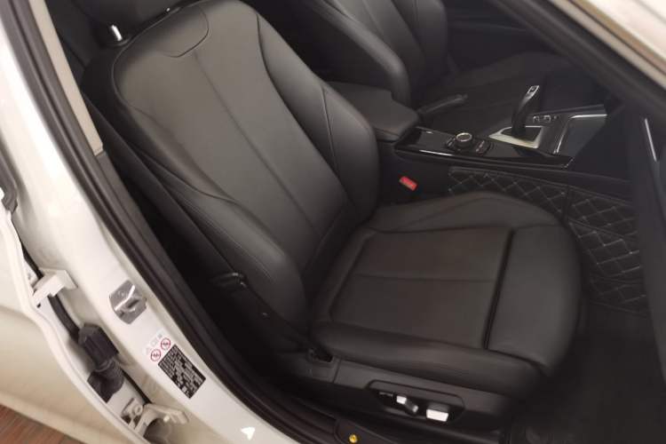 Used BMW 3 Series 2018 320Li Fashion Model
