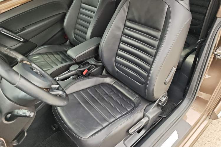 Used Volkswagen Beetle 2013 1.4 TSI Comfort Model
