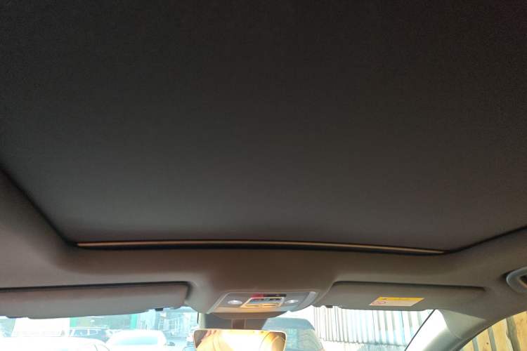 Used BYD Song L DM-i 2024 112 km Leading Edition
