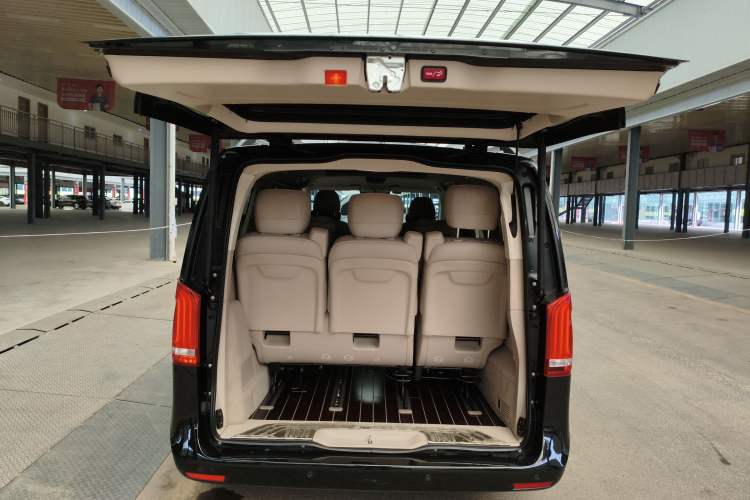 Used Mercedes-Benz V-Class 2018 V 260 Prestige Edition China VI