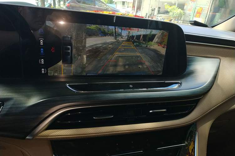 Used Buick GL8 2020 ES Land Cruiser 653T Luxury Model