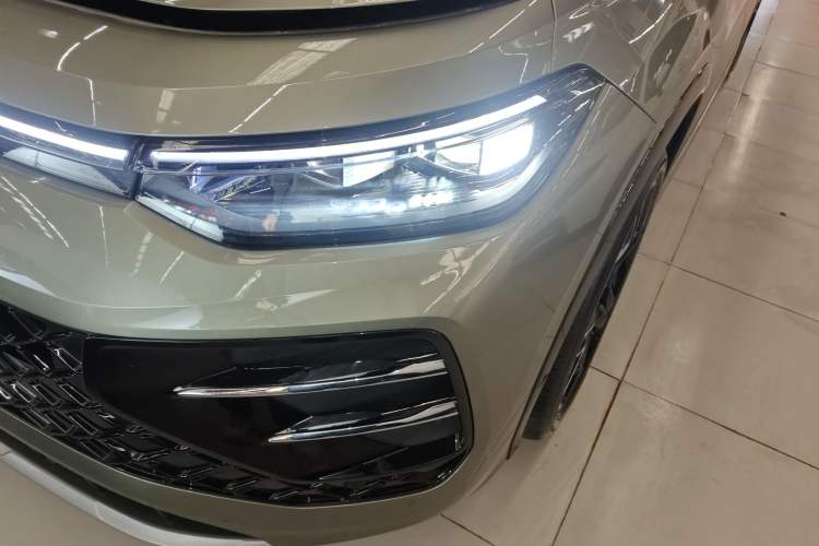 Used Volkswagen Tayron 2025 Tiguan L 380TSI 4Motion Luxury Easy Package