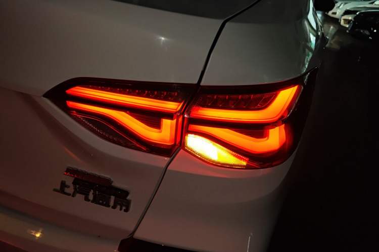 Used Chevrolet Monza 2022 320 Automatic Enjoyment Sunroof Version
