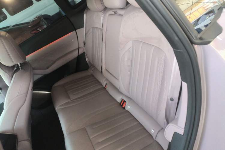 Used ONVO L60 2024 60 kWh Rear-Drive Version
