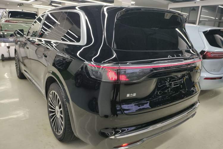 Used Hima AITO M8 2025 Extended-Range Max+ Version 53.4 kWh 5-Seater Edition