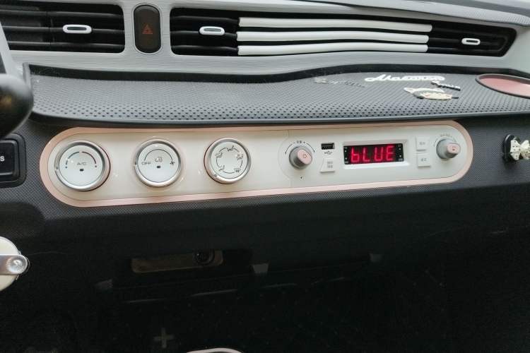 Used Wuling Hongguang MINIEV 2022 Macaron Premium Model – Lithium Ternary Battery
