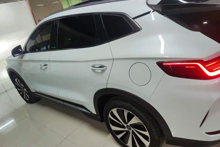 Used BYD Song PLUS New Energy 2023 Champion Edition EV 520KM Prestige Model
