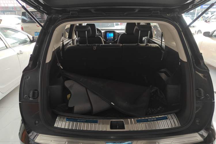 Used Baojun 530 2021 Global Car Anniversary Edition 1.5T Manual Luxury Model 7 Seats