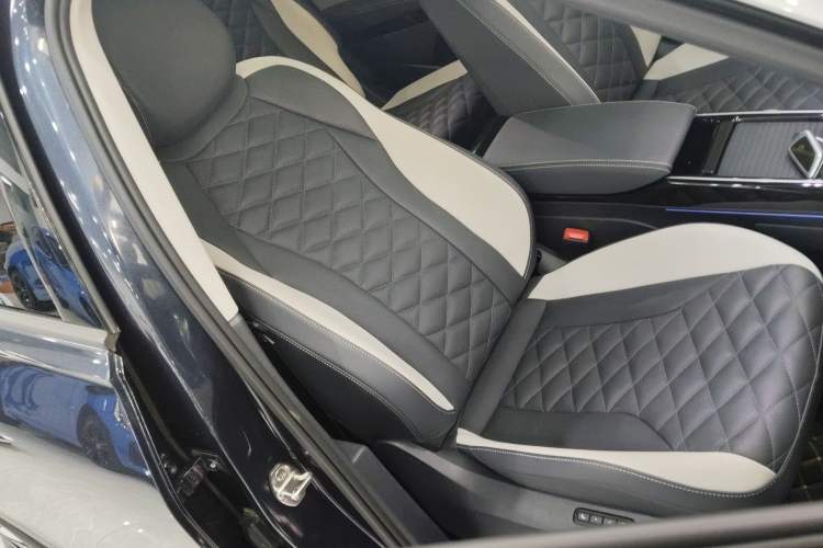 Used Volkswagen ID.6 CROZZ 2021 Revised Version Long-Range PRO Edition