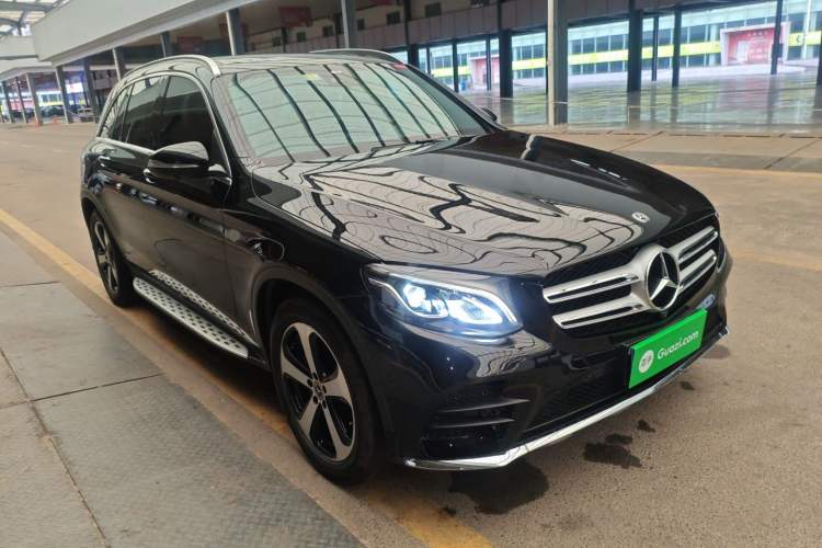 Used Mercedes-Benz GLC 2019 Facelift GLC 260 L 4MATIC Luxury Model
