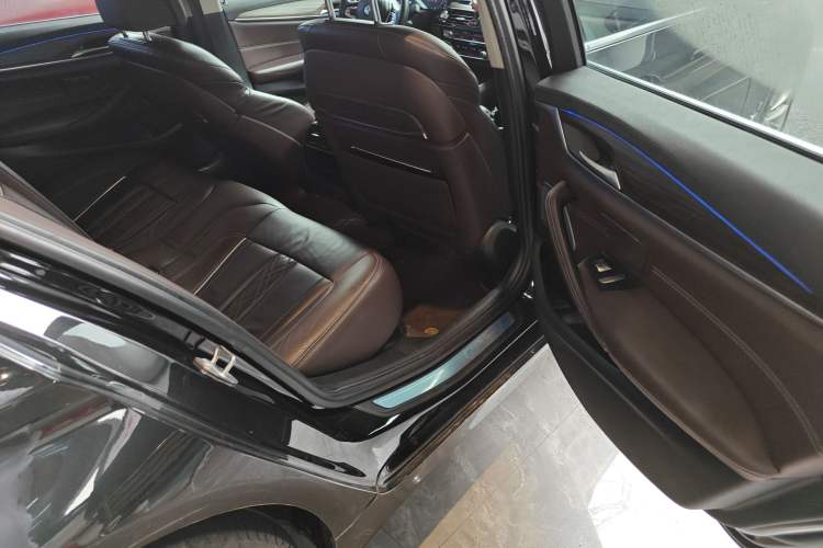 Used BMW 5 Series New Energy 2019 Updated 530Le Pioneer Edition
