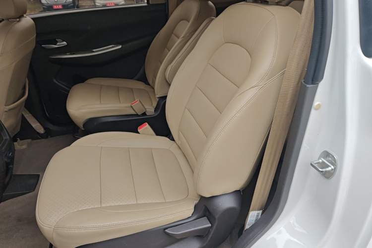 Used Wuling Hongguang 2018 1.5L S Comfort Model L2B
