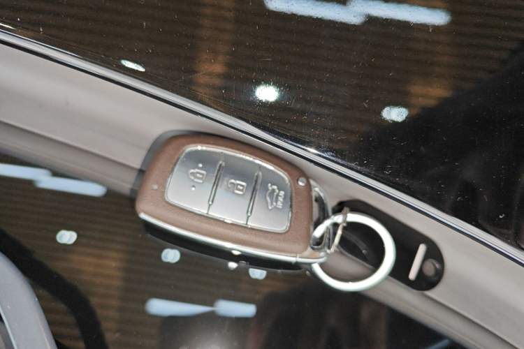 Used Hyundai Mistra 2014 1.8L Automatic Smart GLS
