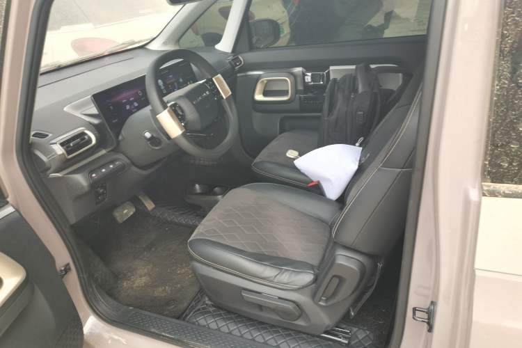 Used Baojun KiWi EV 2023 DJI Edition Lithium Iron Phosphate
